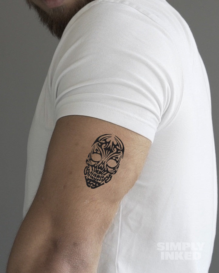 logo pirate skull tattoo popular design that represents a rebellious  spirit, a love of adventure, and a willingness to embrace the unknown  20841082 Vector Art at Vecteezy